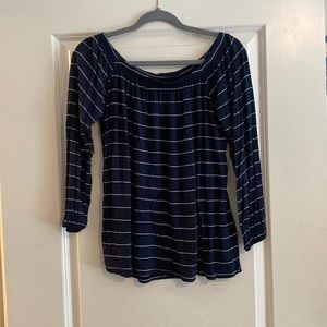 Off the shoulder long sleeve, super soft and cute